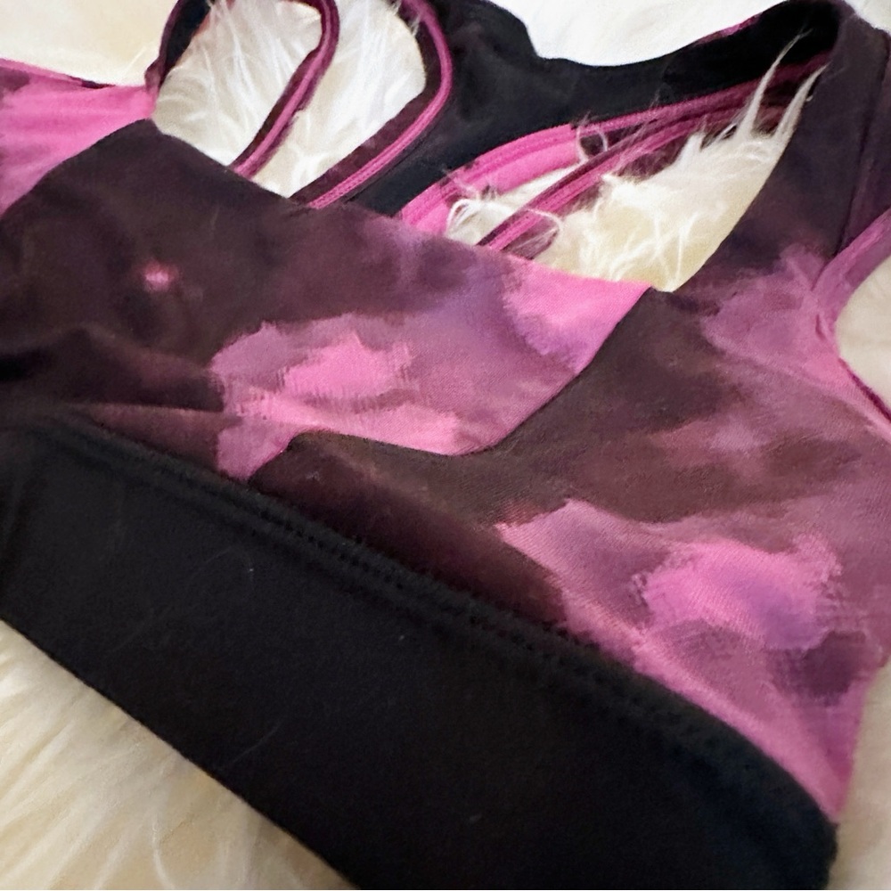 Lululemon Splendour Bra Sz 4 Blooming Raspberry/Black - Picture 15 of 15
